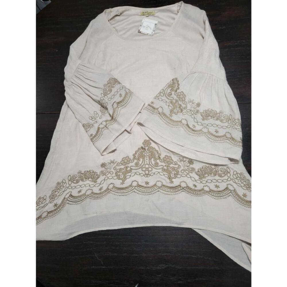 Oh Gussie Boho Beige NWT Embroidered Tunic Shark Bite Hem, Bell Sleeves Size S